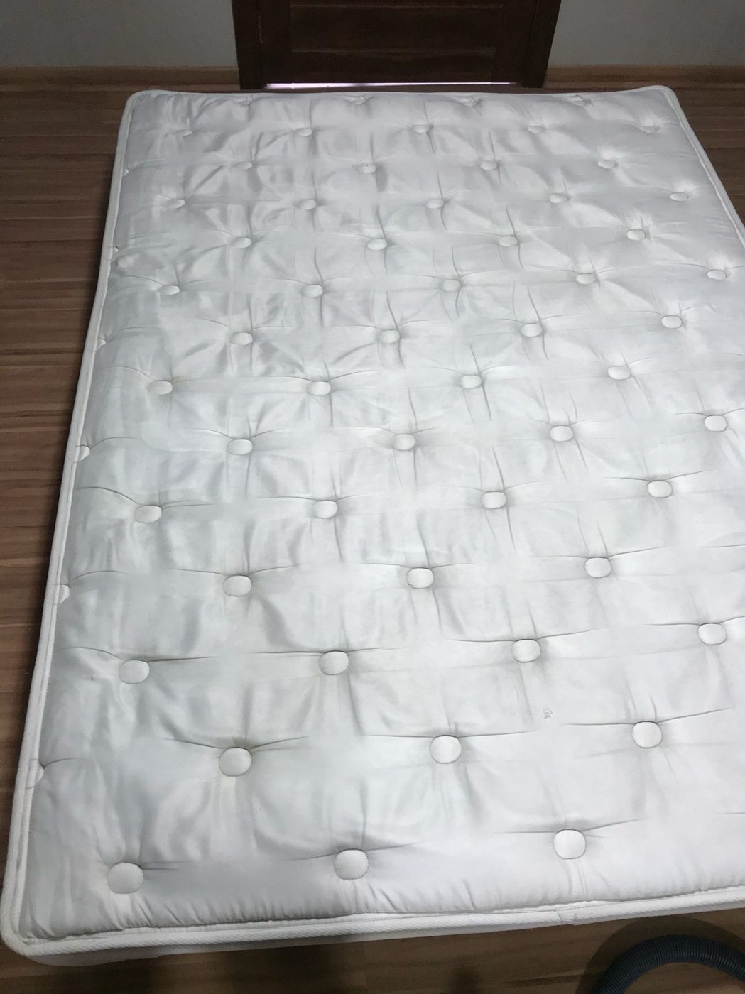 Colchão depois da limpeza